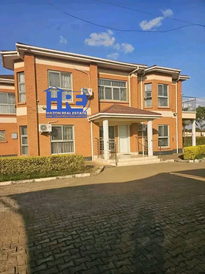 EXECUTIVE  HOUSE FOR SALE IN AREA 46 BEHIND AREA 9